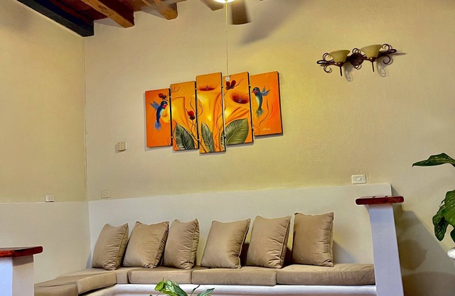 COLONIAL HOUSE IN THE HISTORICAL CENTER OF CARTAGENA AND 10 MINUTES FROM THE BEACHES!