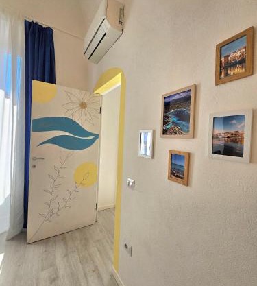 Color Island Home