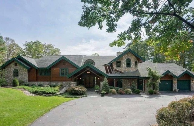 Colorado style, custom built lodge is your personal sanctuary!