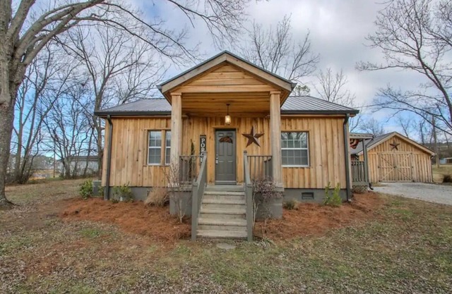 Columbia Rock Cabin in Muletown