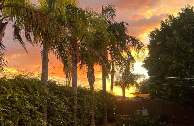 Come From Away Vacay in our 3 Bd + den + spa + heated pool in Johnson Ranch