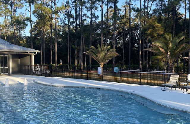 Come, Glamp with us near the beaches of Gulf Shores, AL . 2022 Glen Luxury RV