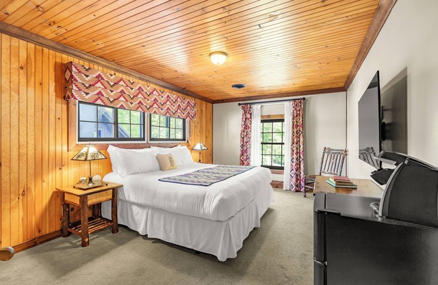 Come stay at Great Pines for amazing views!