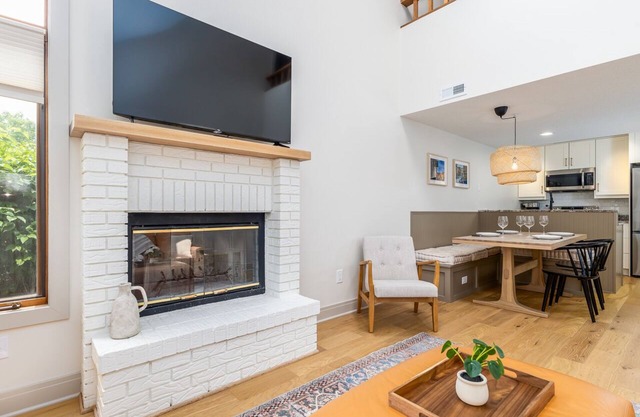 Come Vibe @ Valleywood! 2BR Modern TH - Owner's Club Access!