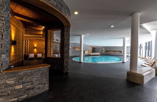 Comfort 4-person apartment in the holiday park Landal Alpine Lodge Lenzerheide