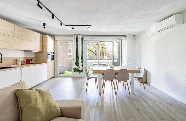 Comfort and serenity with A/C, Parking and Balcony