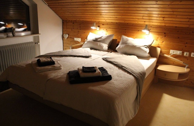 Comfort and tranquillity in a romantically enchanting location surrounded by greenery. Pure nature
