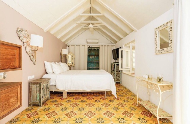 Comfort Double Room with Kingsize Bed at Villa Tokara