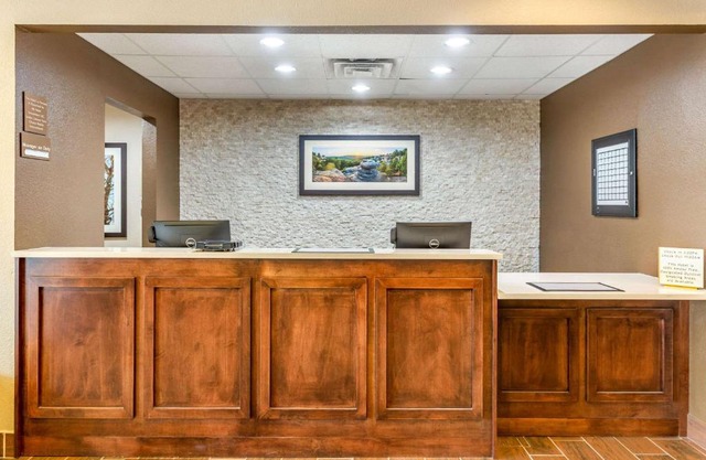 Comfort Inn DeKalb - University Area