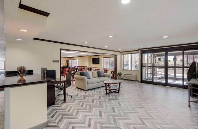 Comfort Inn & Suites Brentwood - Nashville