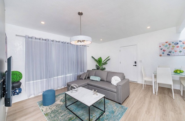 Comfort & Style Near Miami's Best - Unit A