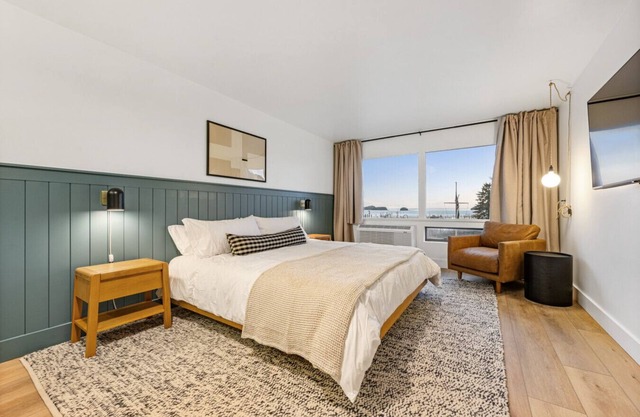 Comfort, Style & Views | Steps to Tours & Eats