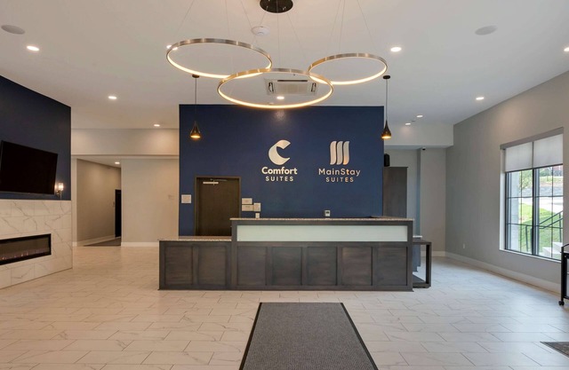 Comfort Suites Cincinnati University - Downtown