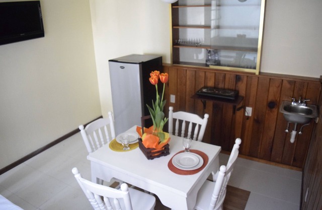 Comfortable And Quiet Room For Students ~ Close To Downtown by Subway