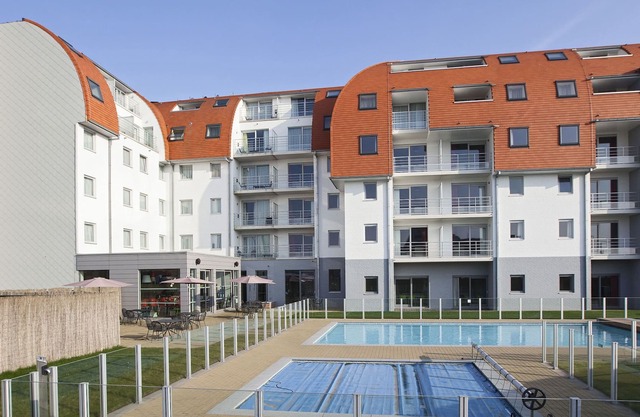 Comfortable apartment with air conditioning, on a resort, 2.5 km. from the beach