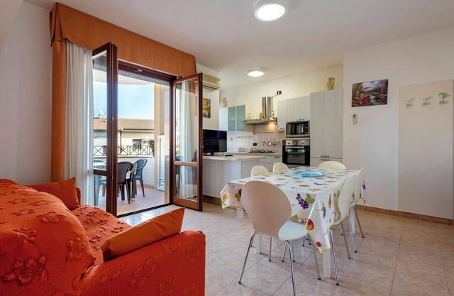 Comfortable Apartment “Egeo” close to the Beach with A/C & Terrace; Parking Available