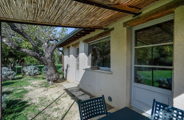 Comfortable apartment in Asciano, A/C,Wi-Fi, ground floor with garden