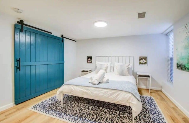 ✧ Comfortable & Clean ✧ Private Studio in Serene DC Neighborhood with Responsive
