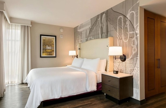 Comfortable Countryside Stay! 4 Relaxing Units, Pool, Free Breakfast!