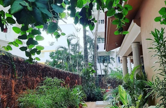 Comfortable Double Bedroom Serviced Apartment - Mahamaya