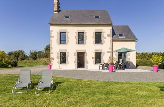 Comfortable family house near beaches, 4 bedrooms