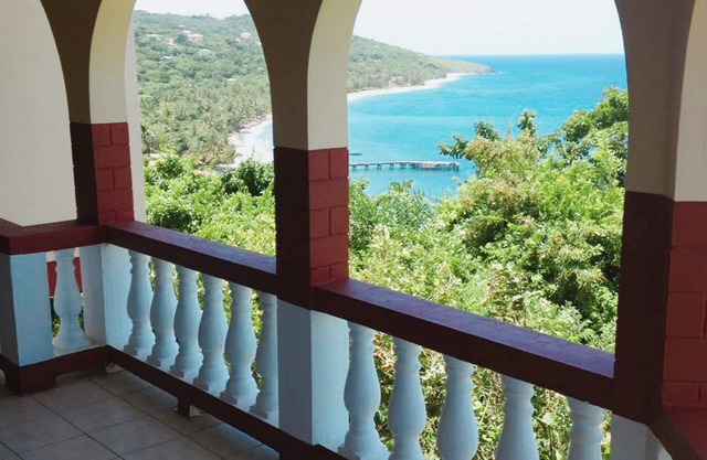 COMFORTABLE,RELAXING, SCENIC Sea View Home