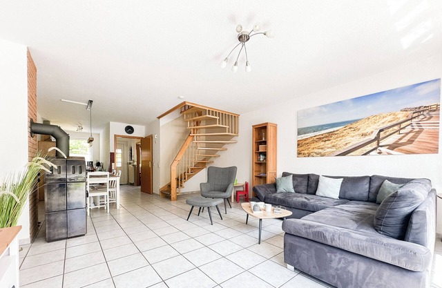 Comfortable vacation home Bremer Str. 6 in Cuxhaven-Sahlenburg with garden
