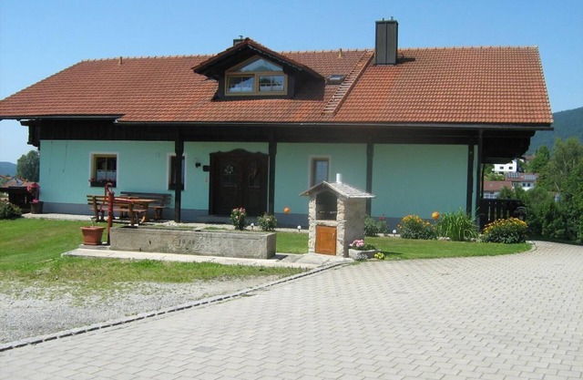 Comfortably furnished vacation apartment with panoramic views