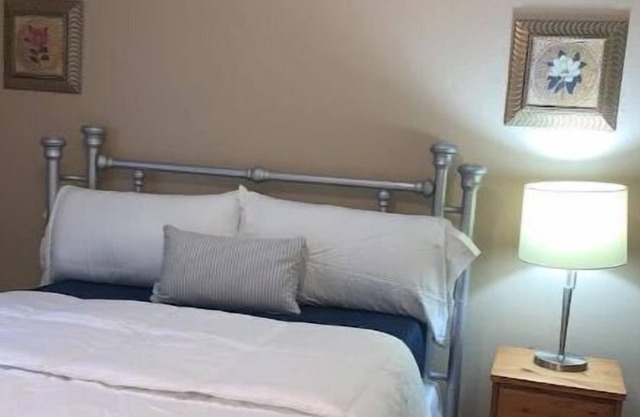 Comfy Gated Baytown 7+ Day Discounts