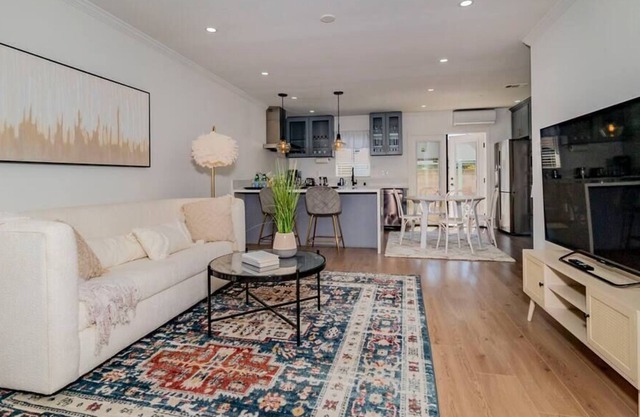 Comfy House with good Location