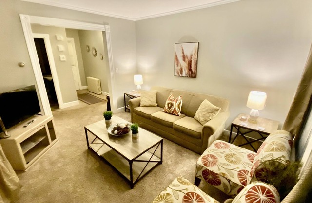 Comfy near Middlesex Hospital