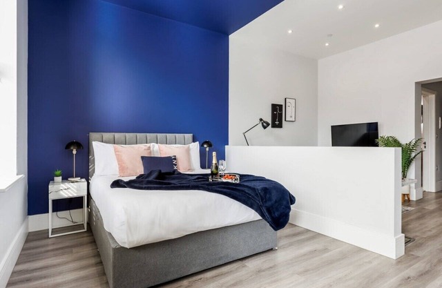 Comfy Seaside Studio Apt w/Free Gym & Wi-Fi