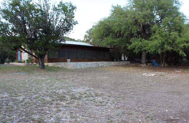 Concan Frio River Cabin
