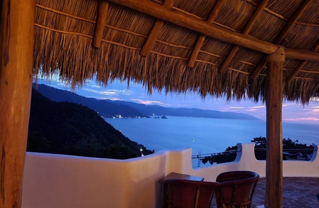 Concha’s chinas villa w/spectacular views ocean and jungle