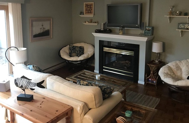 Condo in Montauk Summer Special! Aug 1- Columbus Day - 27K