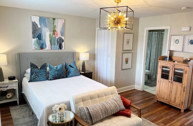 Contemporary Biloxi Condo for 2 - Oak Shores