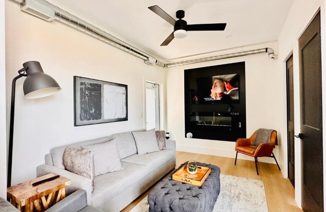 Contemporary Home B&B in Heart of Wine Country