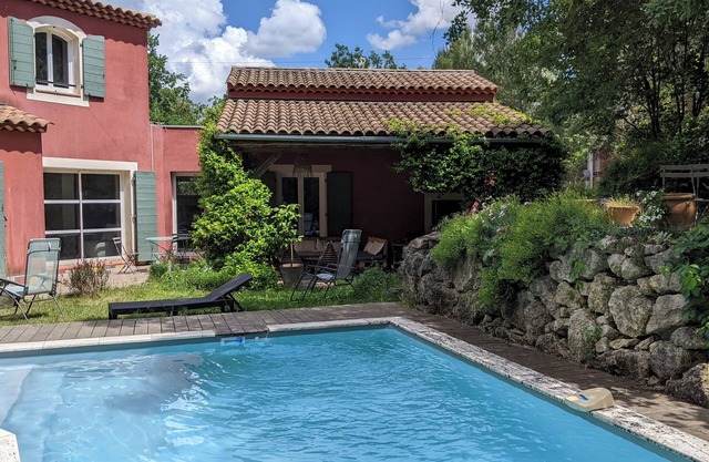 Contemporary house full of charm in Provence.