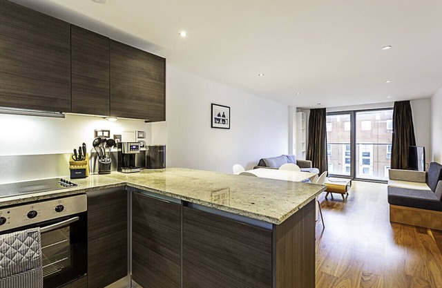 Contemporary Vauxhall Apartment