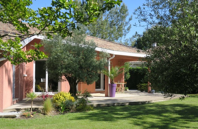 CONTEMPORARY VILLA * BETWEEN OCEAN AND LANDAISE FOREST