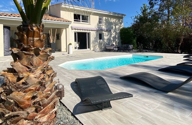 Contemporary villa R.H, sea and garrigues 15km from the center of Montpellier