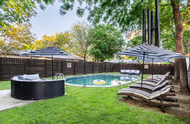 Continental by AvantStay | Group Escape + Pool