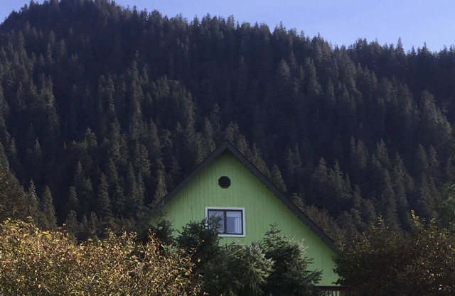 CONVENIENCE WITH A VIEW!