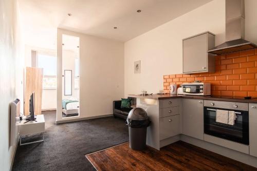 Convenient 1 Bed Apartment in Central Blackburn