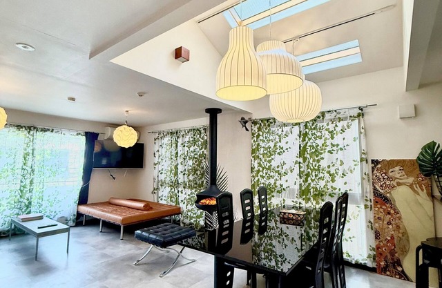 Convenient for sightseeing｜Walking distance from Komagome Station｜A house for rent in a shopping arcade📍.