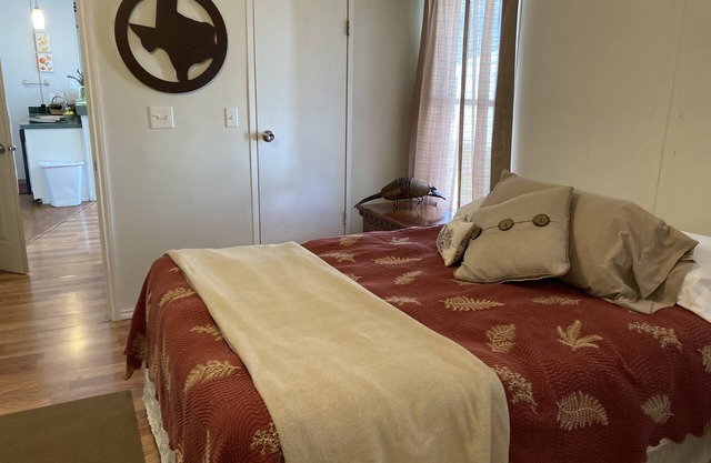 Convenient In-Town Stay, with an Out-of-Town Feel!