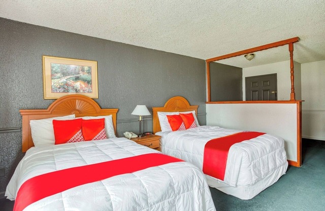 Convenient Tulsa Room Close to Major Attractions + Local Green Spaces