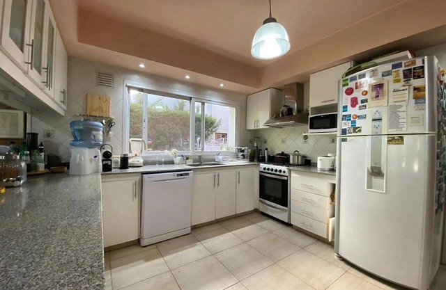 Cool 4-bedroom chalet in Don Torcuato with WiFi access