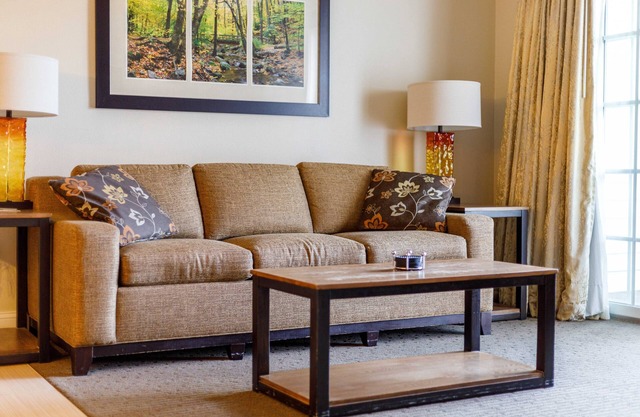 Cool South Mountain Resort, Studio, Hike a Mile or More
