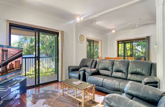 Cool Waters at Horseshoe Bay - comfortable family beach house with fantastic alfresco entertaining